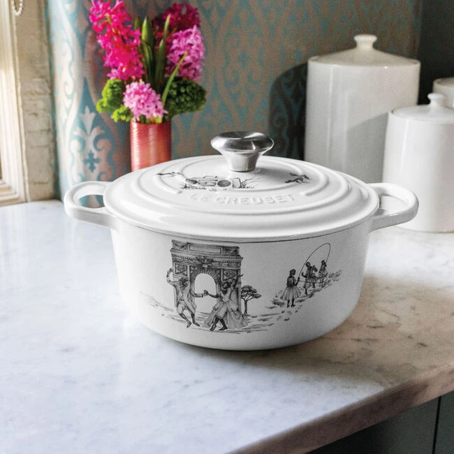 Le Creuset Harlem Toile De Jouy Signature Round Dutch Oven 12 Le Creuset Harlem Toile De Jouy Signature Round Dutch Oven - Image 10