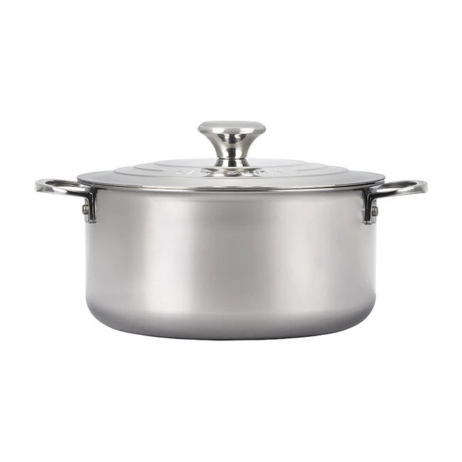 Le Creuset Signature Stainless Steel Shallow Casserole 5 Le Creuset Signature Stainless Steel Shallow Casserole - Image 3