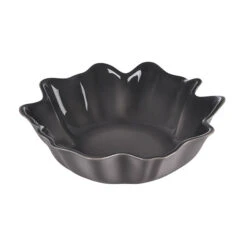 Le Creuset Iris Collection Serving Bowl 15 Le Creuset Iris Collection Serving Bowl -Le Creuset Store 70174480444000