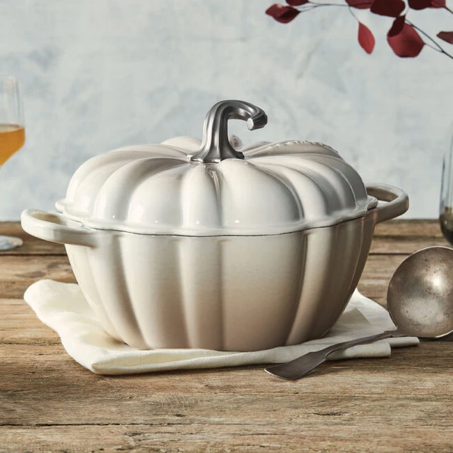 Le Creuset Pumpkin Cocotte 6 Le Creuset Pumpkin Cocotte - Image 4
