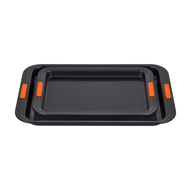 Le Creuset Nonstick Metal Bakeware 2-Piece Sheet Pan Set 5 Le Creuset Nonstick Metal Bakeware 2-Piece Sheet Pan Set - Image 3