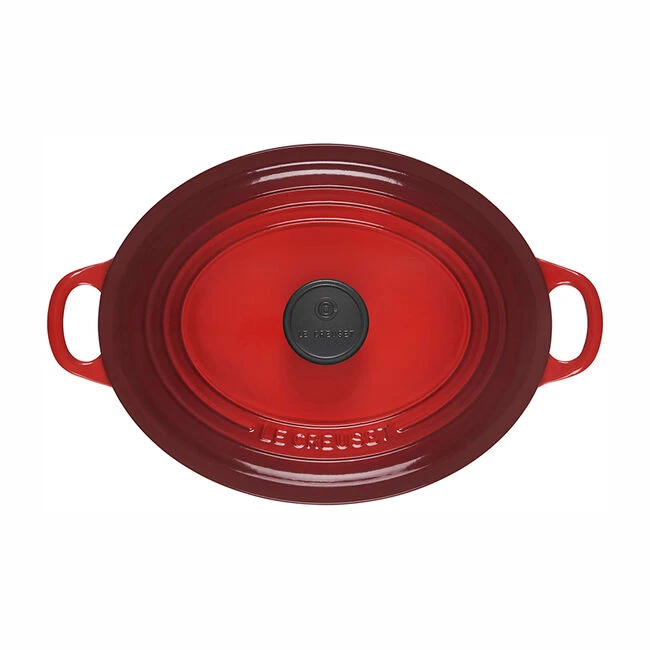Le Creuset Traditional Oval Dutch Oven 5 Le Creuset Traditional Oval Dutch Oven - Image 3