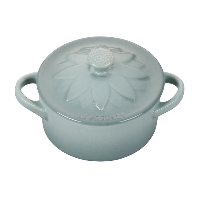Le Creuset Mini Cocotte With Flower Lid 9 Le Creuset Mini Cocotte With Flower Lid - Image 7