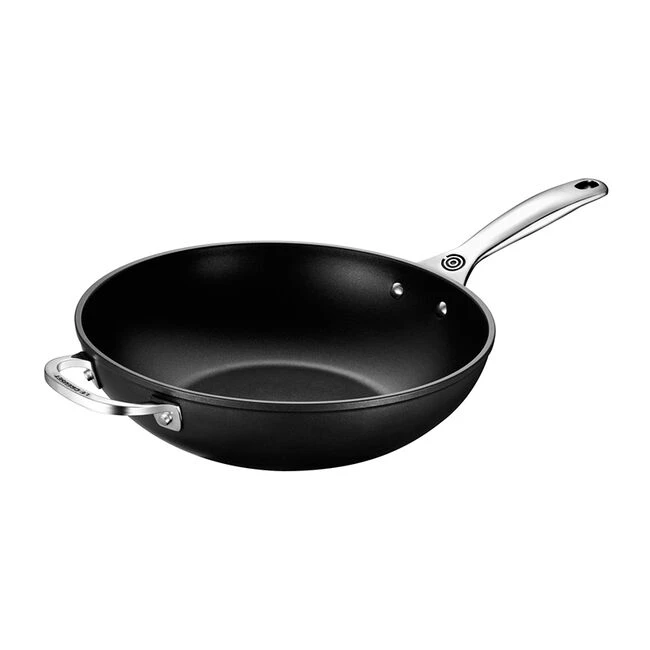 Le Creuset Toughened Nonstick PRO Stir-Fry Pan 5 Le Creuset Toughened Nonstick PRO Stir-Fry Pan - Image 3