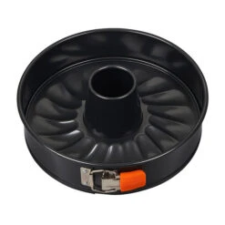 Le Creuset Fluted Springform Pan With Funnel
