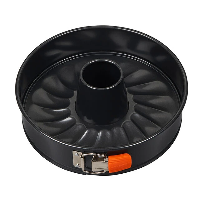 Le Creuset Fluted Springform Pan With Funnel 3 Le Creuset Fluted Springform Pan With Funnel