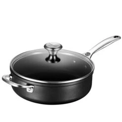 Le Creuset Toughened Nonstick PRO Saute Pan 10 Le Creuset Toughened Nonstick PRO Saute Pan -Le Creuset Store SAUTE PAN ANGLE 26