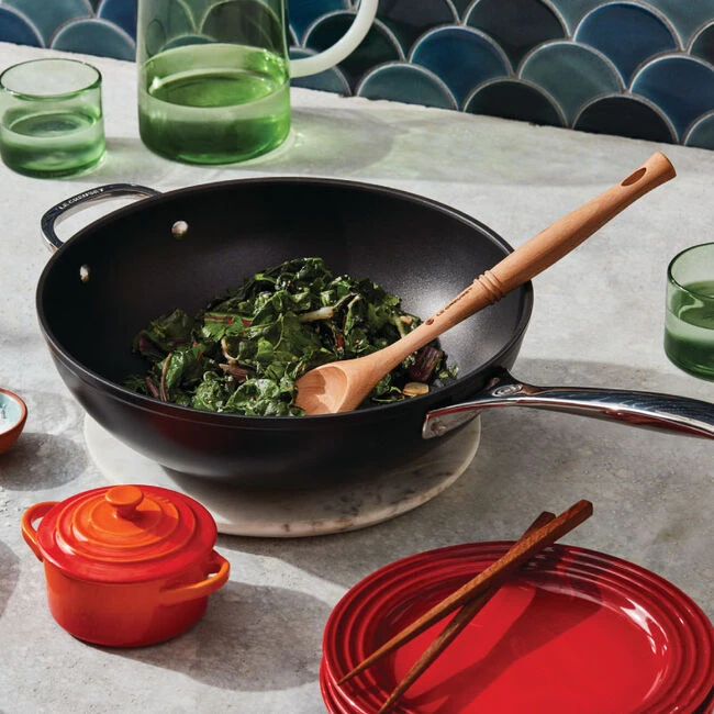 Le Creuset Toughened Nonstick PRO Stir-Fry Pan 3 Le Creuset Toughened Nonstick PRO Stir-Fry Pan
