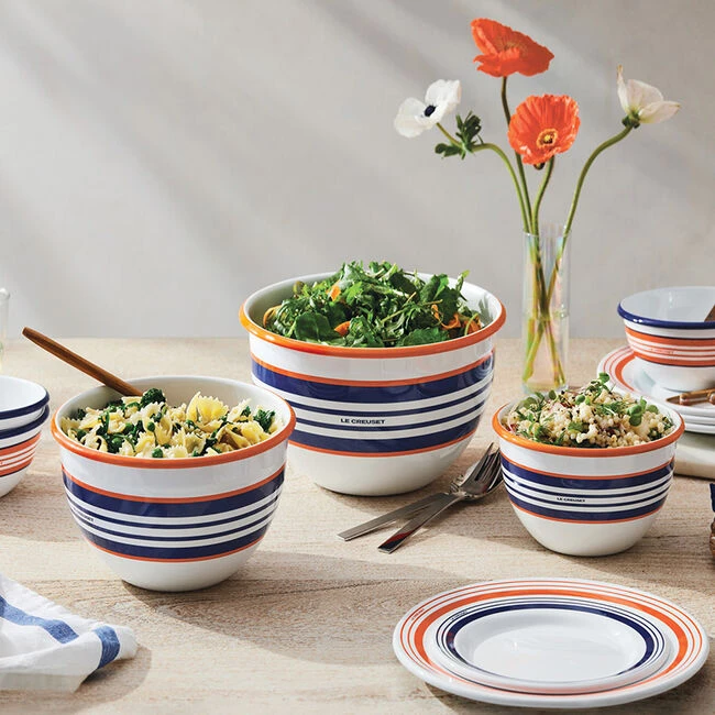 Le Creuset Everyday Enamelware Serving Bowl Set 6 Le Creuset Everyday Enamelware Serving Bowl Set - Image 4
