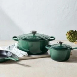 Le Creuset Signature Enameled Cast Iron 5-Piece Cookware Set 12 Le Creuset Signature Enameled Cast Iron 5-Piece Cookware Set -Le Creuset Store artichaut 5peiceCI set gallery