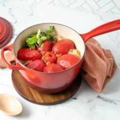 Le Creuset Signature Saucepan -Le Creuset Store cerise saucepan g1