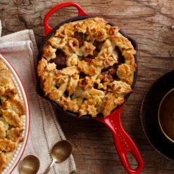 Le Creuset Signature Skillet 28 Le Creuset Signature Skillet -Le Creuset Store cerise skillet g1