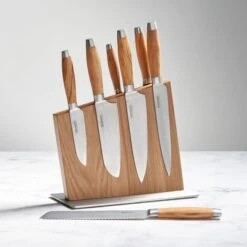 Le Creuset Magnetic Knife Block