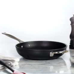 Le Creuset Toughened Nonstick PRO Deep Fry Pan -Le Creuset Store deep TNS2400 28 lpr