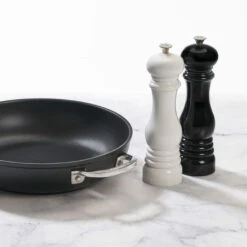 Le Creuset Salt And Pepper Mill Set 20 Le Creuset Salt And Pepper Mill Set -Le Creuset Store mills g13