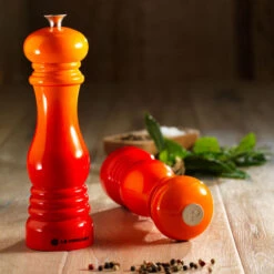 Le Creuset Salt And Pepper Mill Set 16 Le Creuset Salt And Pepper Mill Set -Le Creuset Store mills set g2