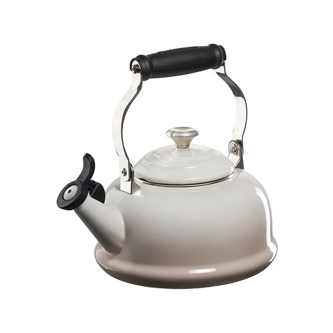 Le Creuset Classic Whistling Kettle 10 Le Creuset Classic Whistling Kettle - Image 8