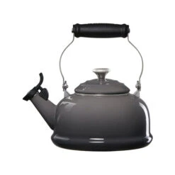 Le Creuset Classic Whistling Kettle 17 Le Creuset Classic Whistling Kettle -Le Creuset Store q3101 7fss 2