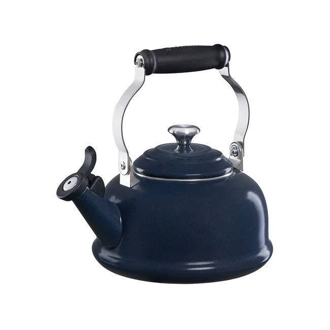 Le Creuset Classic Whistling Kettle 7 Le Creuset Classic Whistling Kettle - Image 5