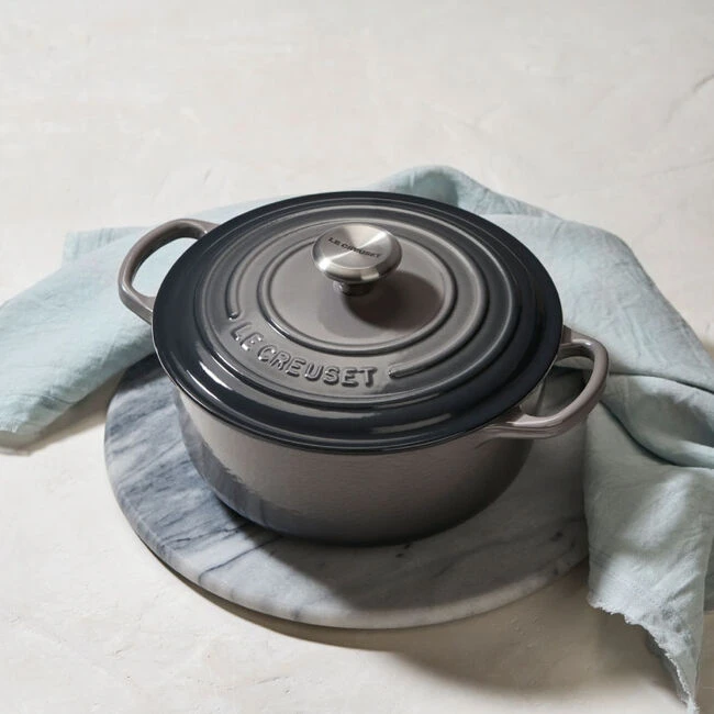Le Creuset Round Dutch Oven 17 Le Creuset Round Dutch Oven - Image 15