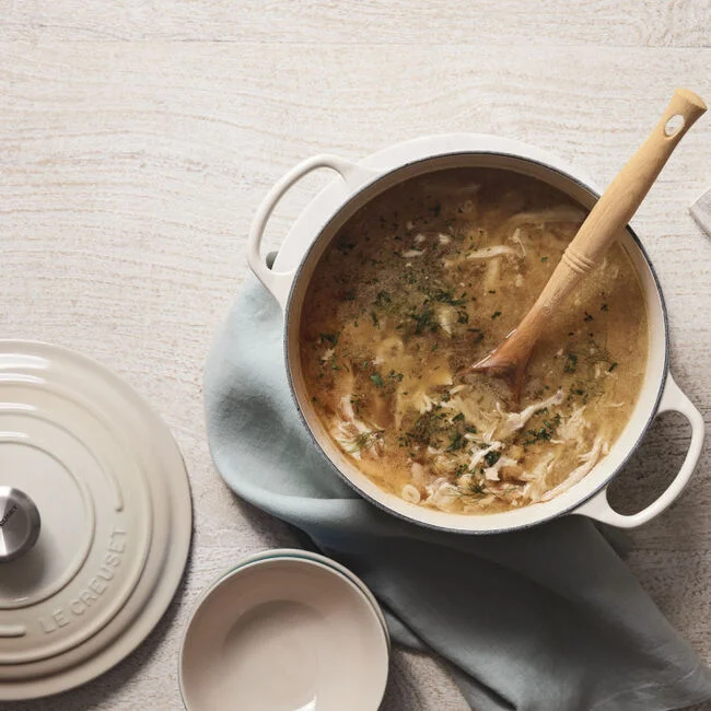 Le Creuset Round Dutch Oven 20 Le Creuset Round Dutch Oven - Image 18