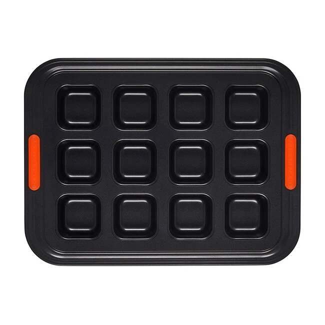 Le Creuset 12-Cup Brownie Pan 9 Le Creuset 12-Cup Brownie Pan - Image 7