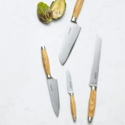 Le Creuset Slicing Knife -Le Creuset Store slicing knife g6