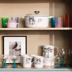 Le Creuset Harlem Toile De Jouy Signature Round Dutch Oven -Le Creuset Store thumb video 1 HT