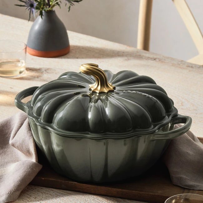 Le Creuset Pumpkin Cocotte 3 Le Creuset Pumpkin Cocotte