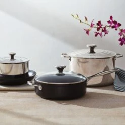 Le Creuset Toughened Nonstick PRO Saute Pan 12 Le Creuset Toughened Nonstick PRO Saute Pan -Le Creuset Store tnsp saute g1