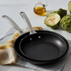 Le Creuset Toughened Nonstick PRO 2-Piece Fry Pan Set