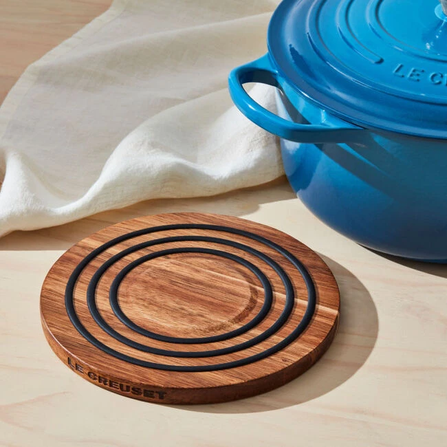 Le Creuset Magnetic Wooden Trivet 3 Le Creuset Magnetic Wooden Trivet